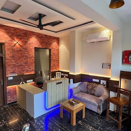 The Hotel Soho Zirakpur Exteriör bild